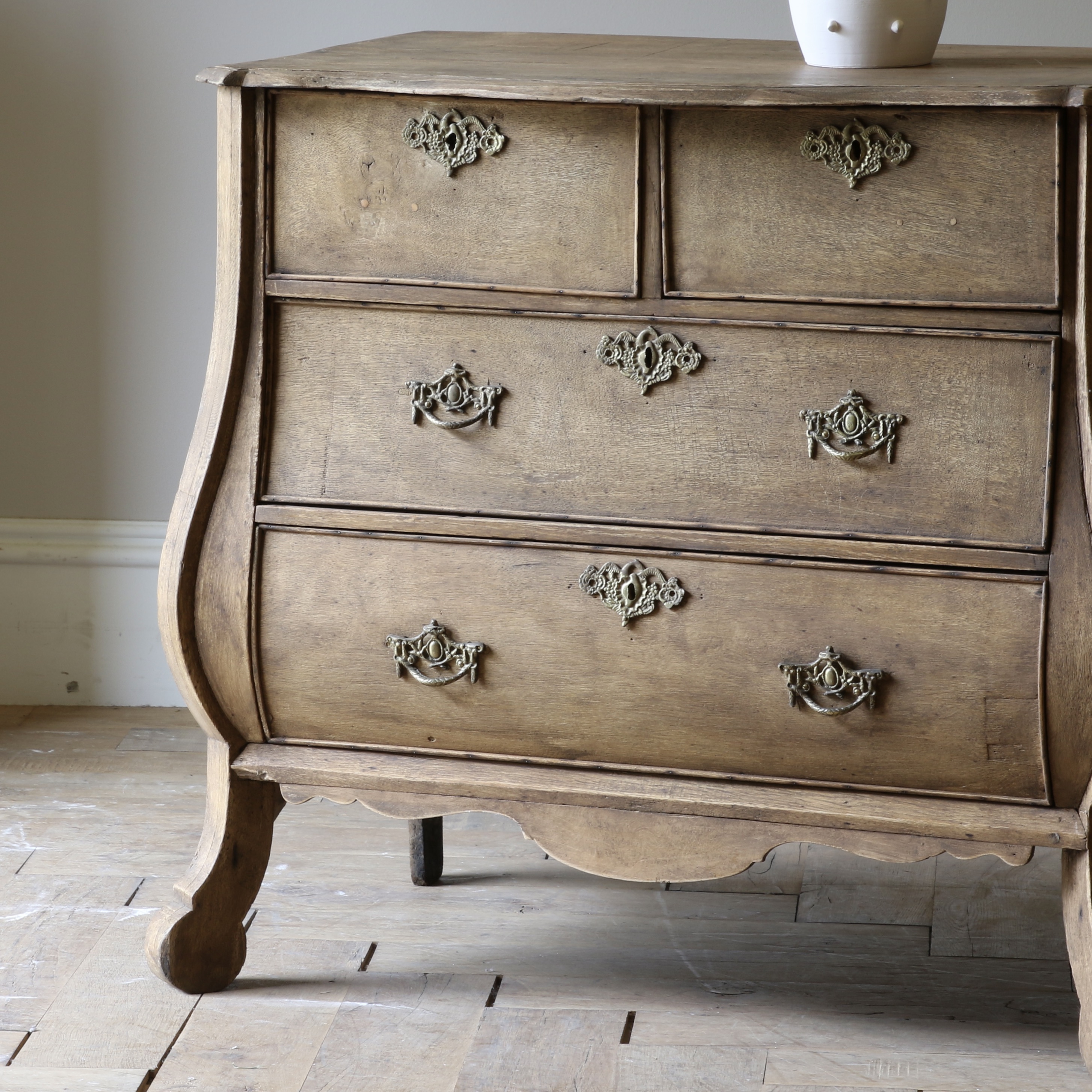 Gustavian Commode